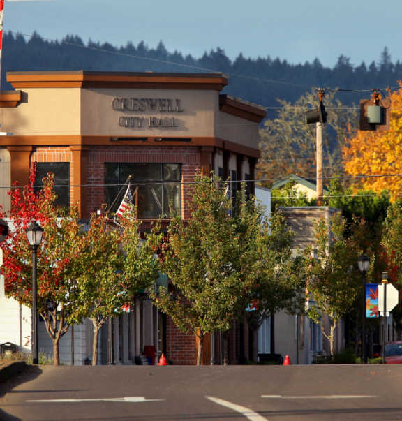 Creswell City Hall 2014. (Photo by Chris Pietsch)